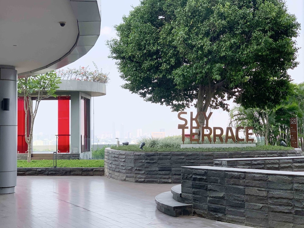 Neo Soho公寓令人惊艳且地理位置优越的一卧室阁楼 Stunning and Strategic 1Br Loft at Neo Soho Apartment